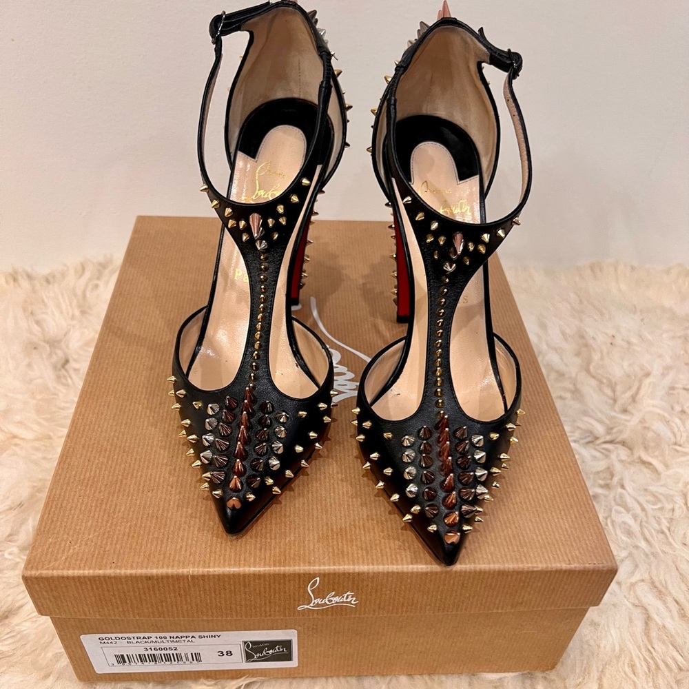 Christian Louboutin Goldostrap size 38